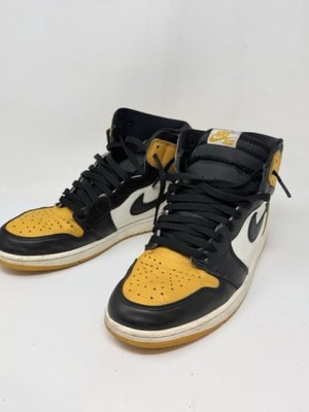 Nike Air Jordan 1 Retro High OG Taxi Black Sail Size 11